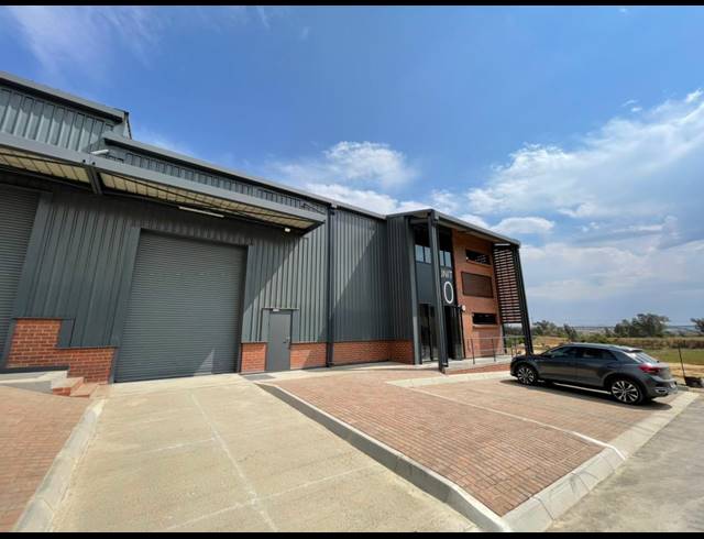416M² WAREHOUSE TO LET IN RIVERSANDS